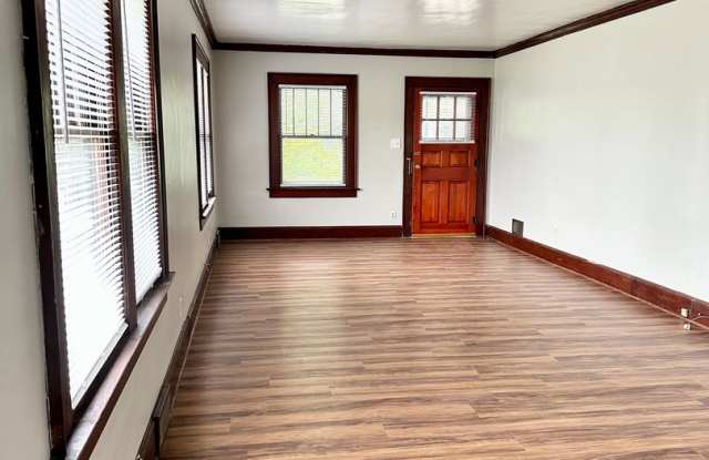 NO RENT until 2026! Lock in your new home now and enjoy the rest of the year rent-free! The deposit moves you in!