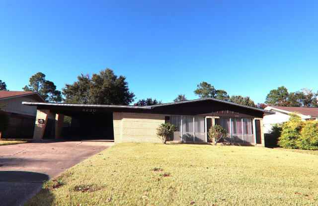 5230 Swallow Dr - 5230 Swallow Drive, Beaumont, TX 77707