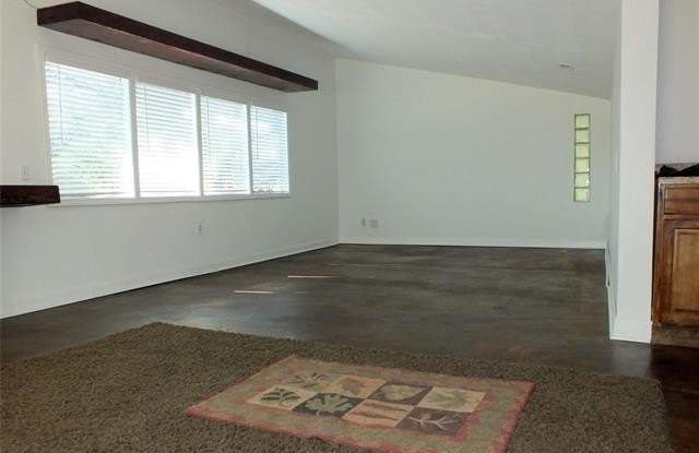 23861 LONGACRE Street