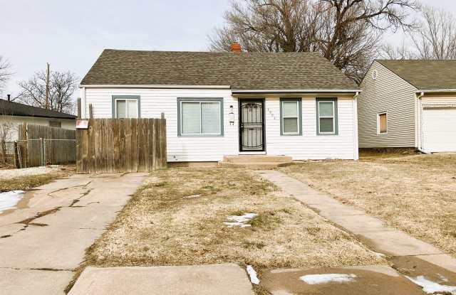 4902 E Pine St - 4902 East Pine Street, Wichita, KS 67208