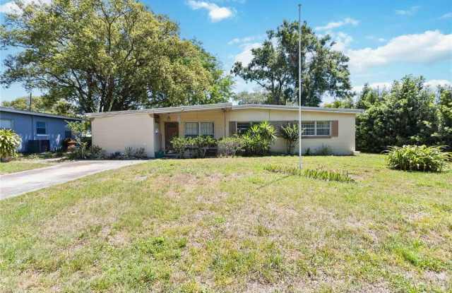 Photo of 3503 S CRYSTAL LAKE DRIVE