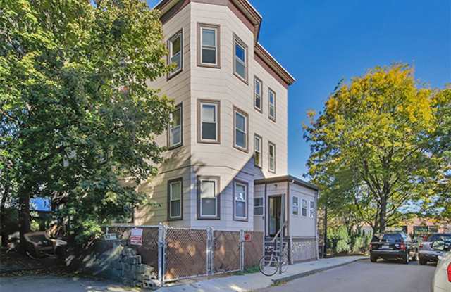 Beautiful 4 Bedroom Apt. - 8 Stone Place, Somerville, MA 02143