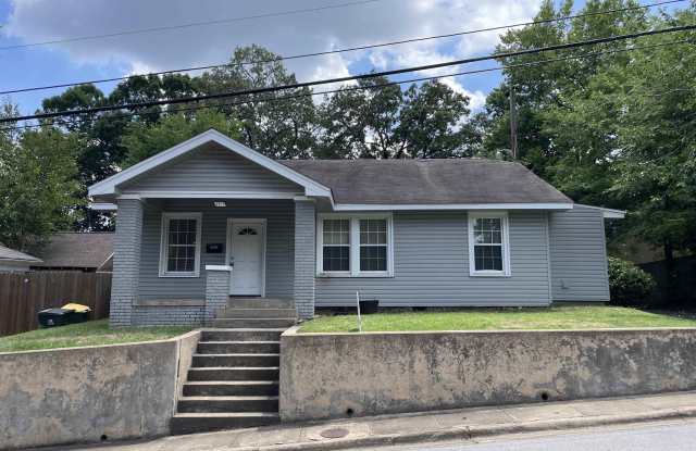 3711 W Markham