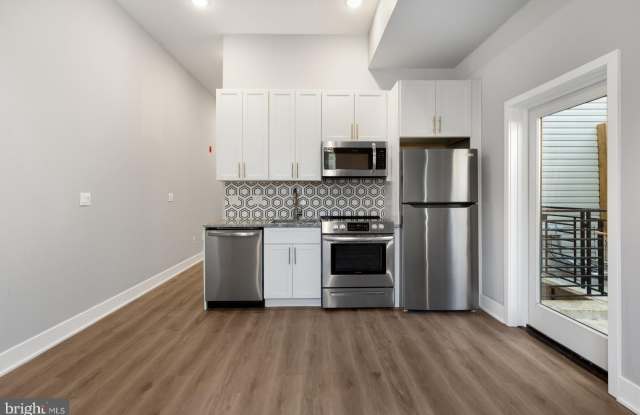 Photo of 2119 N FRONT Street unit: 101