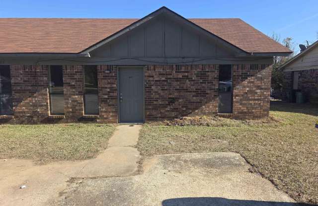 Photo of 124 N Park Street