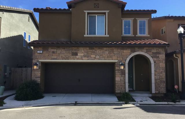 Welcome to Riverstone!!! - 229 Sunset Drive South, Madera County, CA 93636