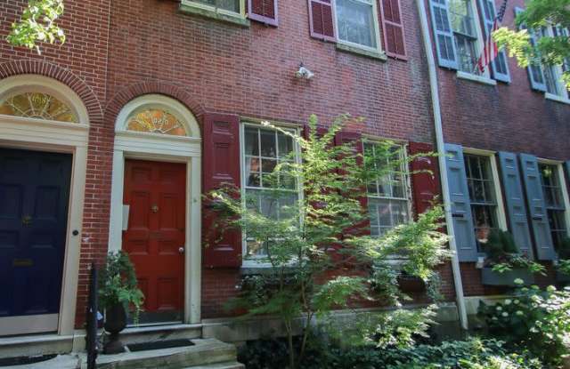 Large 1 BR Located On Historical, Tree Lined Clinton Street!*Available June* - 1018 Clinton Street, Philadelphia, PA 19107