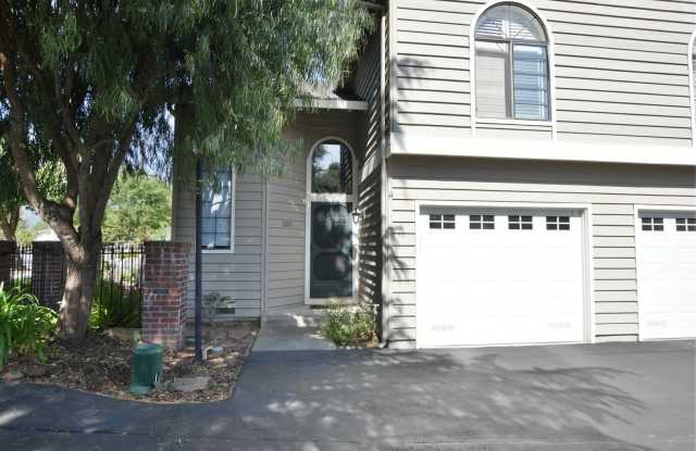 Chic Campbell End Unit Townhouse with 2 Bedrooms, Loft & 2.5 Baths