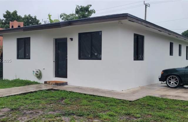 Photo of 800 Jann Ave