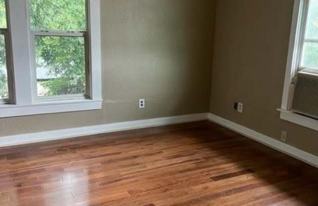 318 Palm Apt C Palm