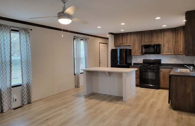 Photo of 855 W. Jefferson