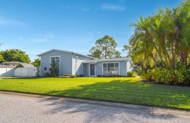 Photo of 4420 W Fair Oaks Ave