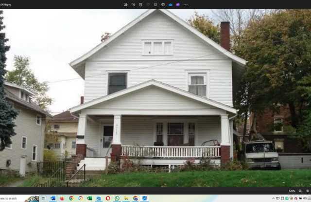 Photo of 425 West 4th Street