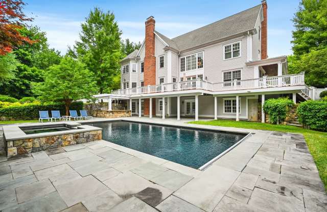 87 Buckingham Ridge Road