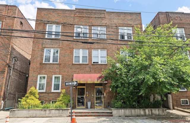 248 Clendenny Ave Apt 4