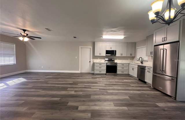 1131 ROBIN HOOD COURT