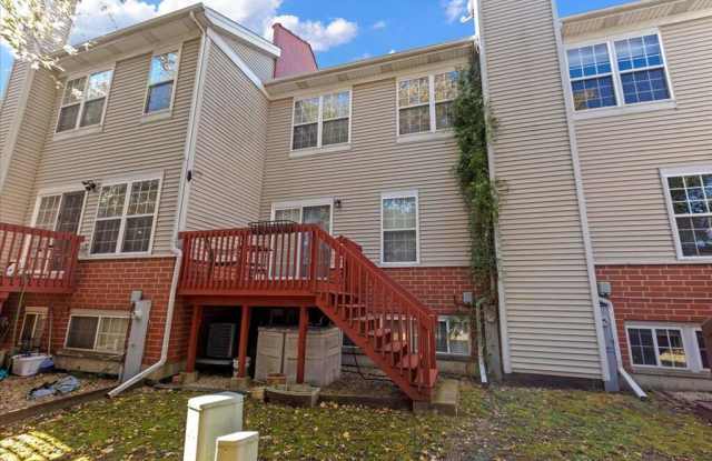 3817 N Milwaukee Ave