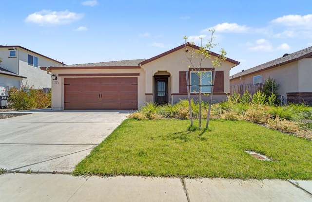 Beautiful 3 Bed / 2 Bath Home