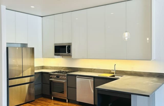 Historic Charm, Modern Luxury, 1 bedroom condo at Greylock WORKS!