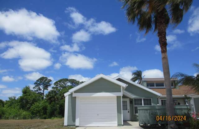 1644 SE Gainswood Court - 1644 Southeast Gainswood Court, Port St. Lucie, FL 34952