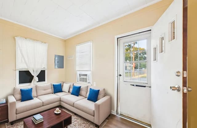 2 Bedroom 1 Bathroom House for Rent