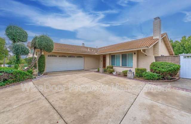 1537 Fairwood Way