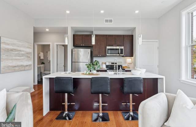 Photo of 100 FORREST Avenue unit: 204