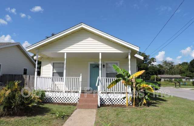 Photo of 1000 W Intendencia St