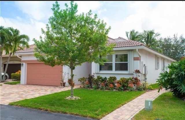 3576 Canary Palm Court