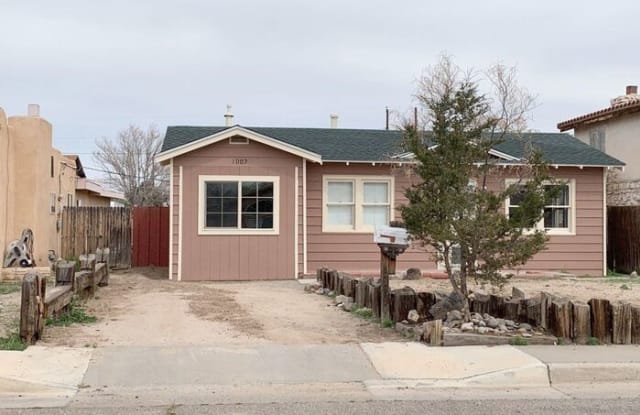 1007 Headingly Avenue Northwest - 1007 Headingly Avenue Northwest, Albuquerque, NM 87107