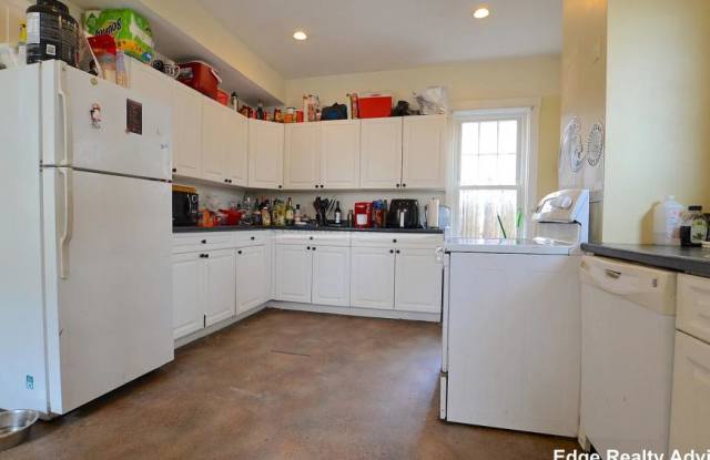 Photo of 28 Highgate St.