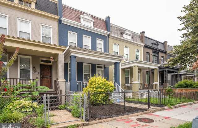 1139 MORSE STREET NE