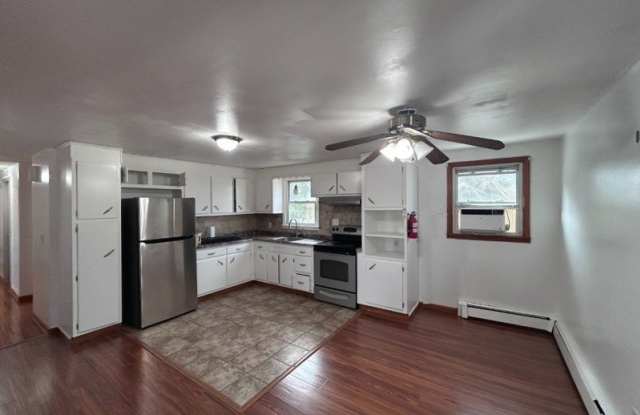 Photo of 425 Amon Ter