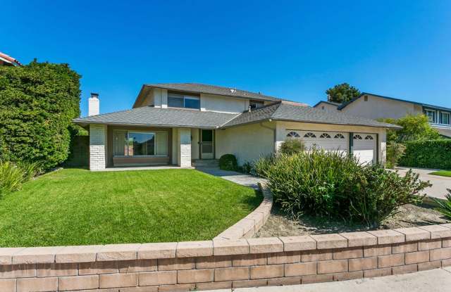 Upgraded Pool Home in Wonderful Mission Viejo Neighborhood