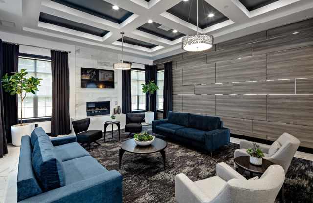 411 Stallion Circle W