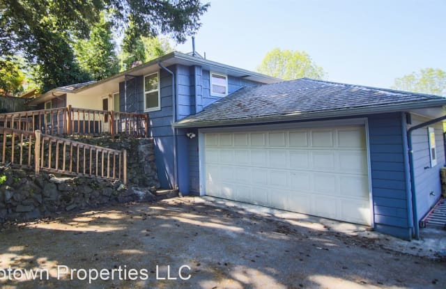 12009 SW 64th Ave - 12009 Southwest 64th Avenue, Portland, OR 97219