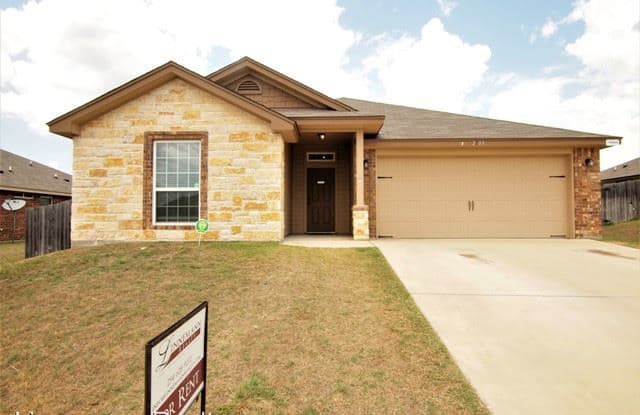 2703 Uvero Alto - 2703 Uvero Alto Drive, Killeen, TX 76549