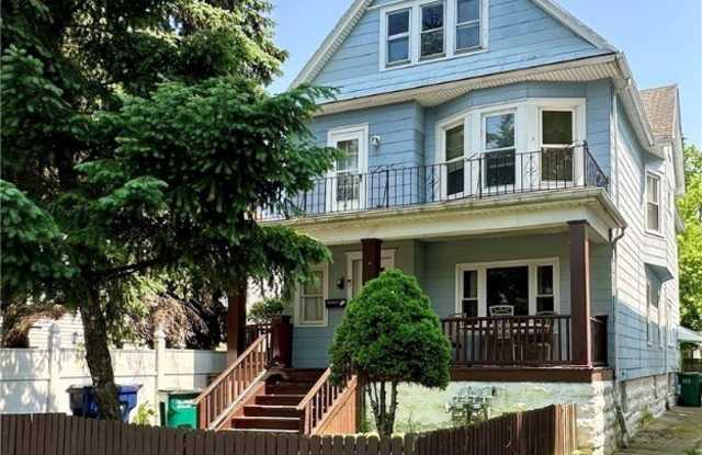 Photo of 127 Hayden St