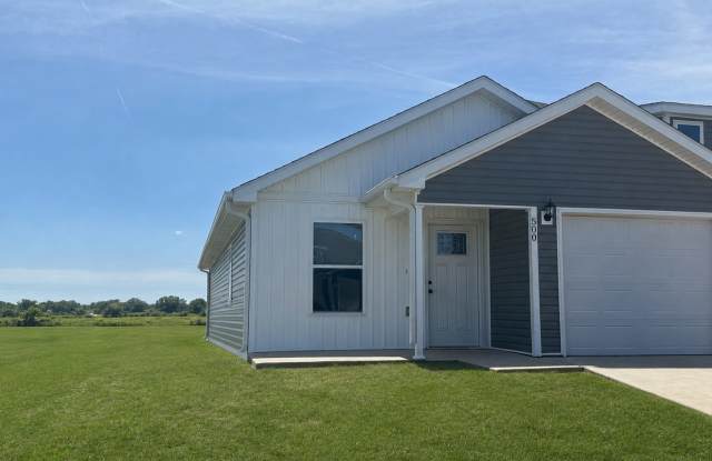 New Beginnings Start With AMRR: Cozy 3 Bedroom Available in August!