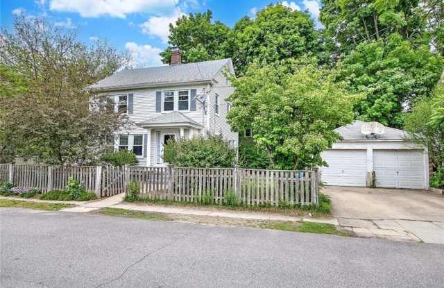 4 Talbot Manor