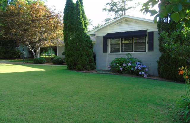 1504 Owens Drive SE