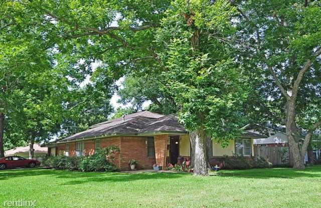 122 Carnation St UNIT