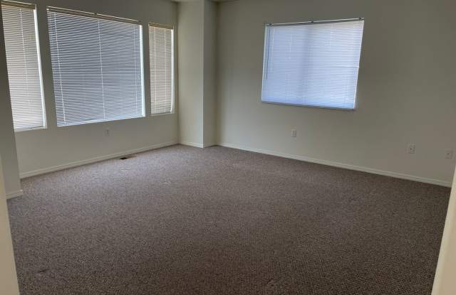 2430 NW Granite Court