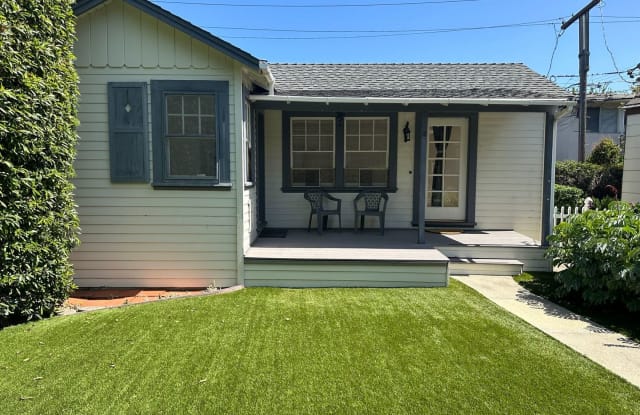 Charming Burlingame Cottage with Private Yard - 1104 Capuchino Avenue, Burlingame, CA 94010