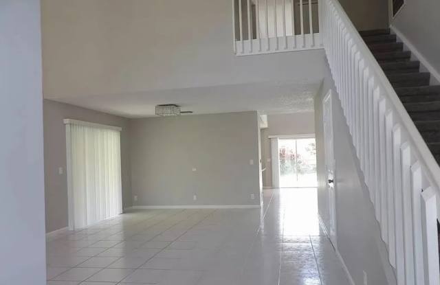 10004 Northwest 57th Place