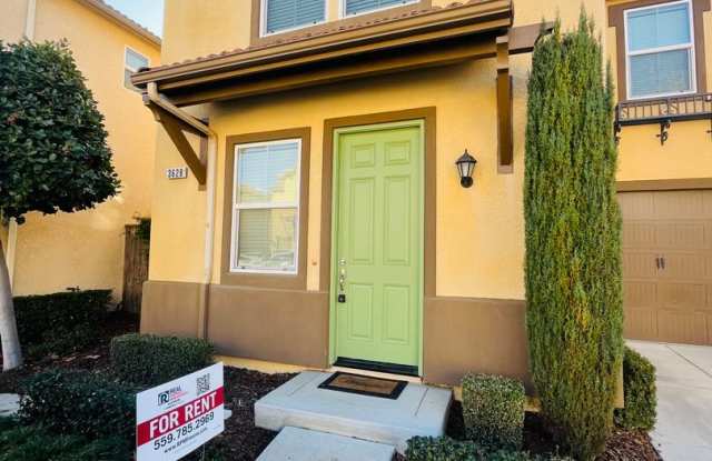 $2,050 Harlan Ranch 3 Bed Home for rent, HWY 168  Shepherd - Elevations Way, Clovis
