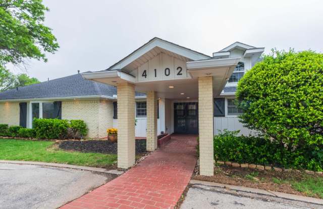 4102 PARAMOUNT Boulevard