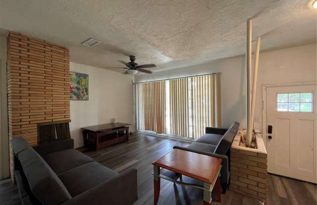 1902 W NASSAU STREET