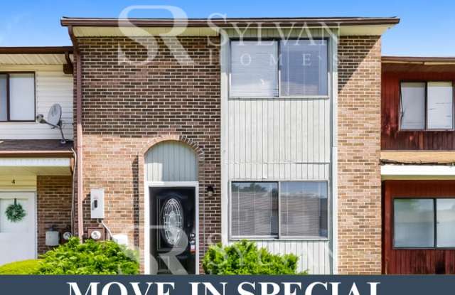 Photo of 6 Pineknot Court