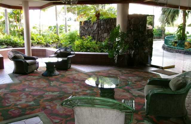 Photo of Punahou Cliffs